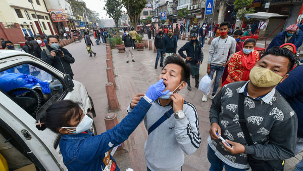 भारत में 4,518 नए संक्रमण दर्ज; सक्रिय COVID-19 मामले बढ़कर 25,782 हो गए भारत में 4,518 नए संक्रमण दर्ज; सक्रिय COVID-19 मामले बढ़कर 25,782 हो गए