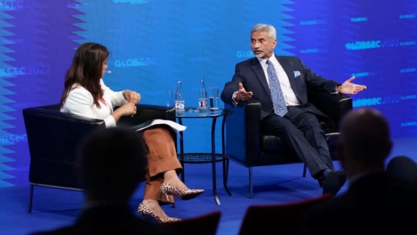 India is not sending people out saying go buy Russian oil: EAM hits out at critics India is not sending people out saying go buy Russian oil: EAM hits out at critics