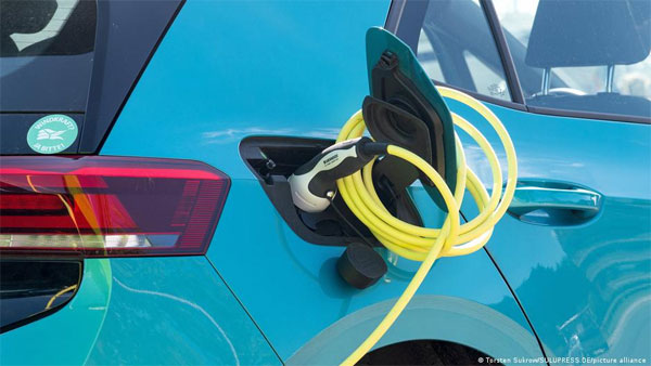 EU agrees new cars must be emissions-free after 2035 EU agrees new cars must be emissions-free after 2035