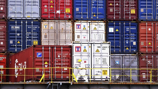 Indias exports dip by 3.52% to $32.62 billion in September: Govt data Indias exports dip by 3.52% to $32.62 billion in September: Govt data