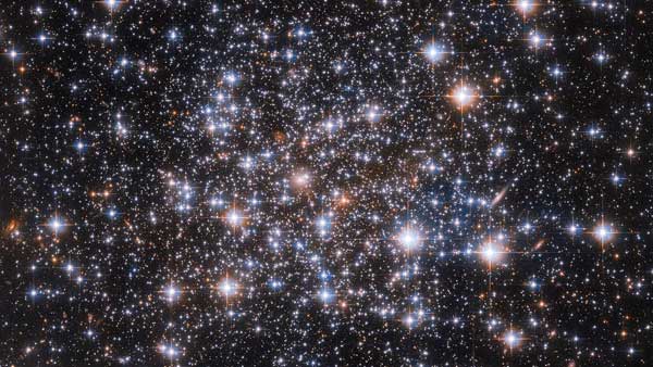 Ruprecht 106: NASAs Hubble snaps a cosmic treasure chest that holds a mystery Ruprecht 106: NASAs Hubble snaps a cosmic treasure chest that holds a mystery
