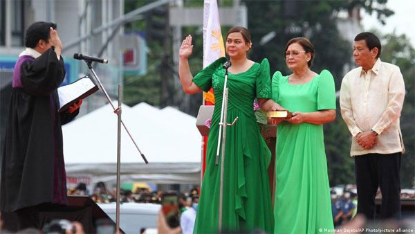 Philippines: Marcos Jr. sworn in as president Philippines: Marcos Jr. sworn in as president