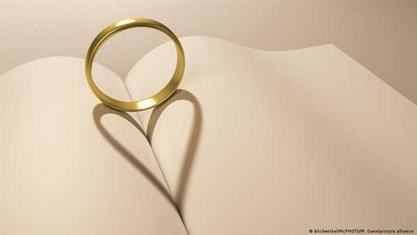 Why are young Japanese rejecting marriage? Why are young Japanese rejecting marriage?