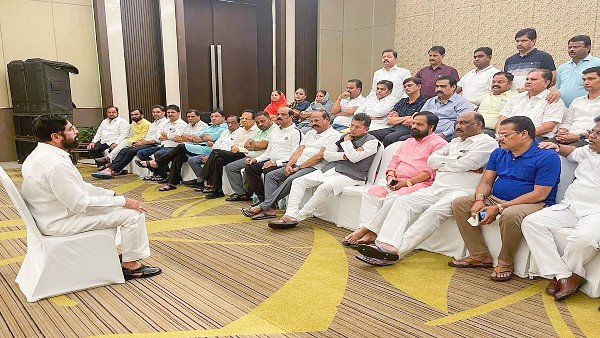 37 Sena MLAs support Shinde as Sena Leader in signed letter 37 Sena MLAs support Shinde as Sena Leader in signed letter