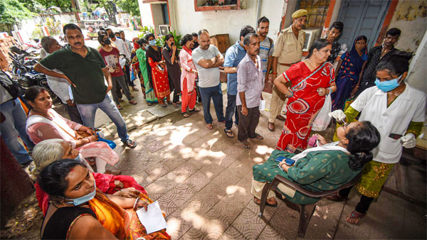 COVID-19: India reports 15,815 fresh cases in last 24 hours, active cases reduce to 1,19,264 COVID-19: India reports 15,815 fresh cases in last 24 hours, active cases reduce to 1,19,264