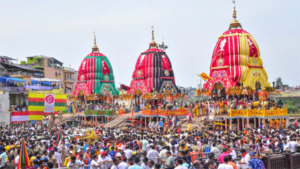 Noted photojournalist Ashok Panda dies on way to cover Jagannath Rath yatra Noted photojournalist Ashok Panda dies on way to cover Jagannath Rath yatra