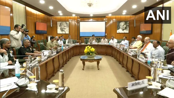 Union Home Minister Amit Shah chairs a high-level meeting on J&K at his North Block office Union Home Minister Amit Shah chairs a high-level meeting on J&K at his North Block office