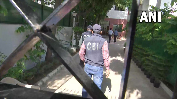 CBI raids Delhi Dy CM Manish Sisodia’s residence CBI raids Delhi Dy CM Manish Sisodia’s residence
