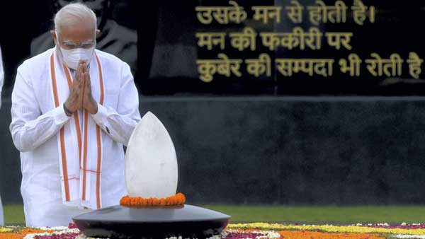 Prez Murmu, PM Modi pay respects to Vajpayee on his fourth death anniversary Prez Murmu, PM Modi pay respects to Vajpayee on his fourth death anniversary