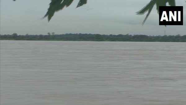 Odisha braces for flood like situation as Mahanadi swells Odisha braces for flood like situation as Mahanadi swells