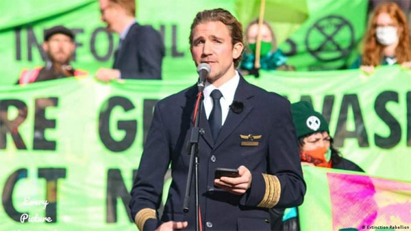 Meet the pilot who quit flying because of the climate crisis Meet the pilot who quit flying because of the climate crisis