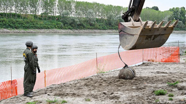 Rivers in Europe are too dry, too low, too warm Rivers in Europe are too dry, too low, too warm