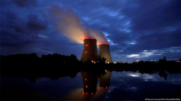 Rivers in Europe are too dry, too low, too warm Rivers in Europe are too dry, too low, too warm