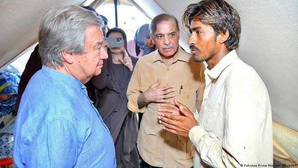 Pakistan floods: UN chief denounces climate carnage Pakistan floods: UN chief denounces climate carnage