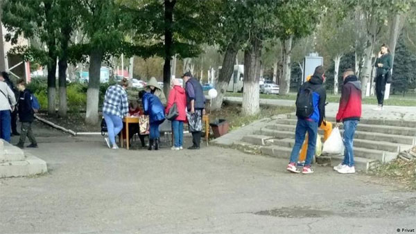 Ukraine: Eyewitnesses on the sham referendums Ukraine: Eyewitnesses on the sham referendums