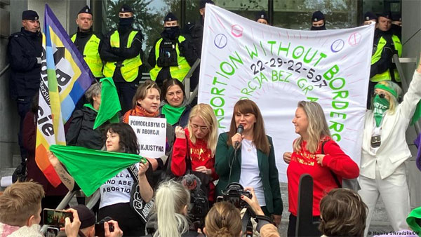 Polish activist on trial for aiding abortion Polish activist on trial for aiding abortion