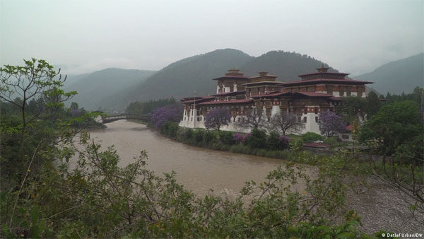Bhutan ultramarathon raises climate change awareness Bhutan ultramarathon raises climate change awareness