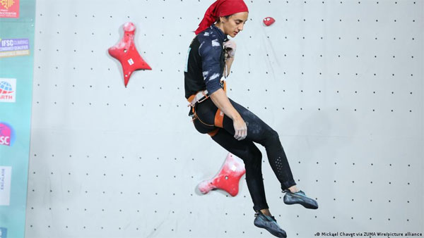 Elnaz Rekabi: Concerns grow for Iranian climber Elnaz Rekabi: Concerns grow for Iranian climber