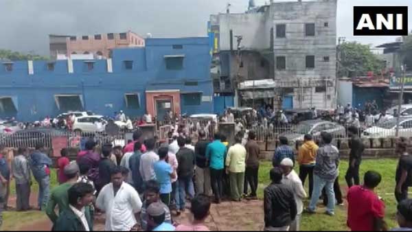 Karnataka: Mob breaks into heritage madrasa in Bidar on Dussehra, performs puja Karnataka: Mob breaks into heritage madrasa in Bidar on Dussehra, performs puja