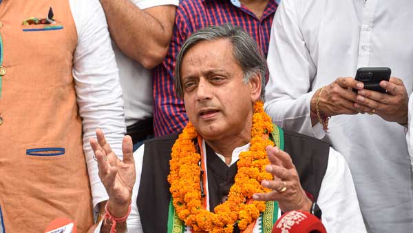 Congress leaders want to take on BJP, not each other, says Tharoor Congress leaders want to take on BJP, not each other, says Tharoor