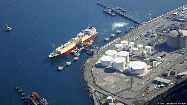 LNG tankers stuck amid gas crunch LNG tankers stuck amid gas crunch