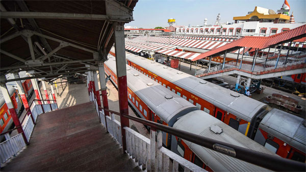 Indian Railways has cancelled a total of 177 trains on Monday morning in wake of similar maintenance and operational reasons Indian Railways has cancelled a total of 177 trains on Monday morning in wake of similar maintenance and operational reasons
