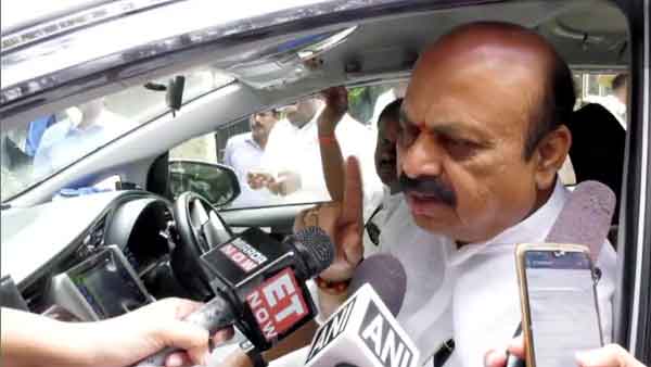 Border row: Bommai condemns painting of pro-Maharashtra slogans on Ktaka buses Border row: Bommai condemns painting of pro-Maharashtra slogans on Ktaka buses
