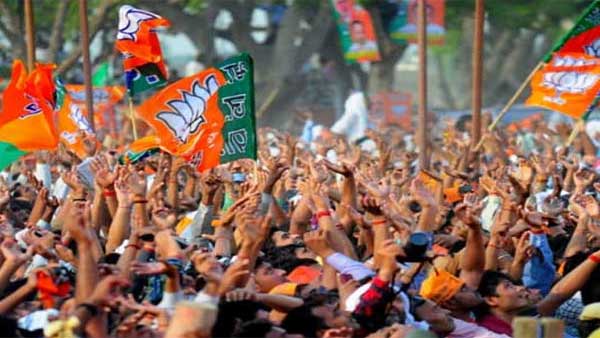 Polis Kerala membukukan pekerja BJP yang membantah tayangan dokumentari BBC Polis Kerala membukukan pekerja BJP yang membantah tayangan dokumentari BBC