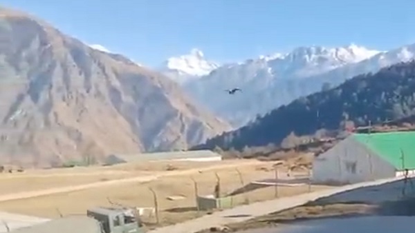 Indian Army trains kites to fight enemy drones Indian Army trains kites to fight enemy drones