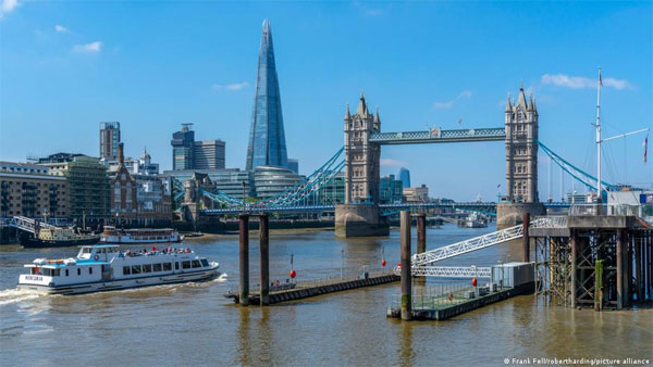 Qatar reviews UK investments after advertising ban Qatar reviews UK investments after advertising ban