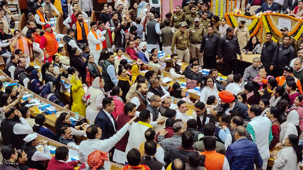 Delhi Municipal House adjourned again Delhi Municipal House adjourned again
