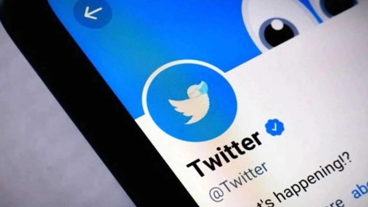 Twitter begins removing blue checks from users who dont pay Twitter begins removing blue checks from users who dont pay