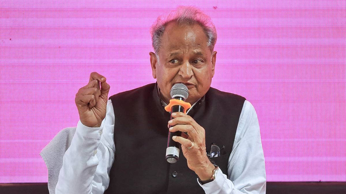 Free Electricity Up To 100 Units In Rajasthan: Ashok Gehlots Big Announcement After PMs Rally Free Electricity Up To 100 Units In Rajasthan: Ashok Gehlots Big Announcement After PMs Rally