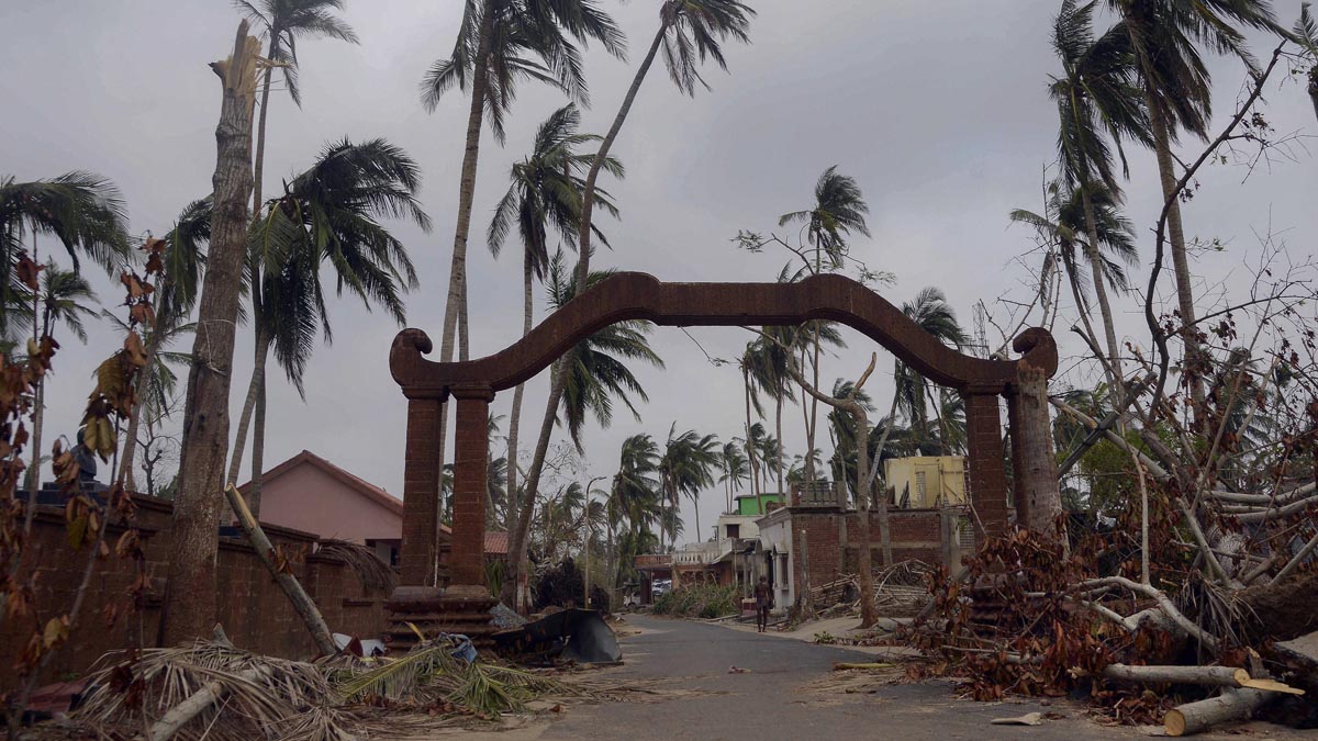 Know The Deadliest Cyclones That Hit India In Last 10 Years - Oneindia News