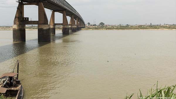 Nigeria: More than 100 feared dead after boat capsizes Nigeria: More than 100 feared dead after boat capsizes