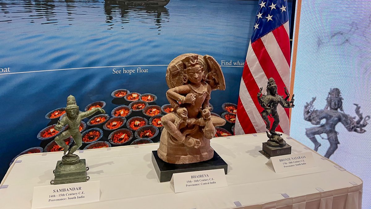 us-returns-105-antiquities-to-india-days-after-pm-modi-s-visit