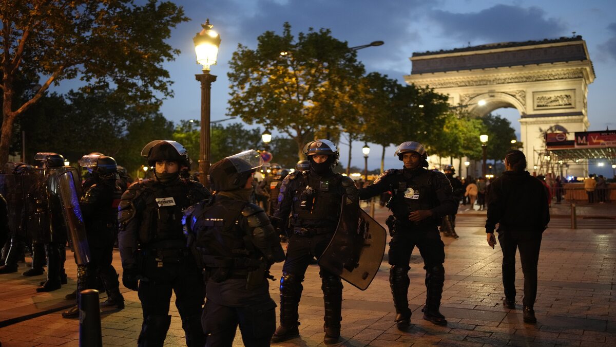 France Violence: Rioters Ram Car Into Mayor's House In Paris, Wife And Child Injured