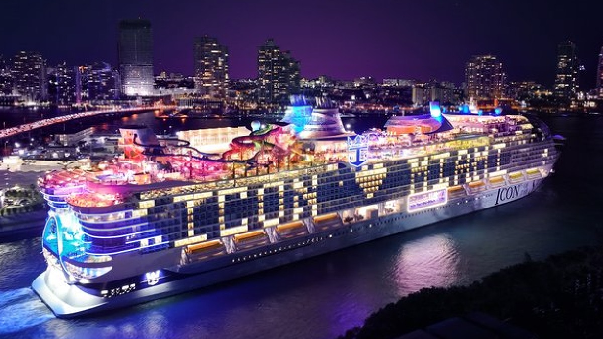 Icon Of The Seas World S Largest Cruise Ship Sets Sail Sparking