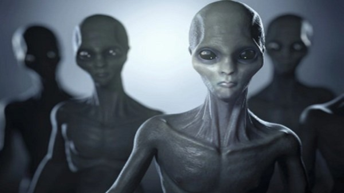Aliens Might Be Living Among Us 'Disguised' As Humans: Harvard Study