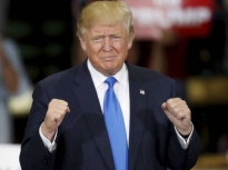 Trump dons 'presidential hat' with 45 stitched on it