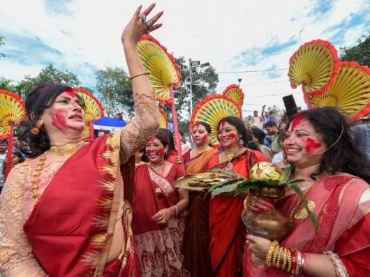 Married Hindu Women Perform Rituals To Celebrate Vijaya Dashami Before The Immersion Of The Idol Of