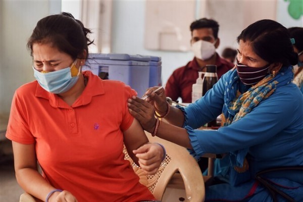 ಚಿತ್ರಗಳು: ದೇಶದಲ್ಲಿ ಮೂರನೇ ಹಂತದ ಲಸಿಕಾ ವಿತರಣೆ ಕಾರ್ಯಕ್ರಮ