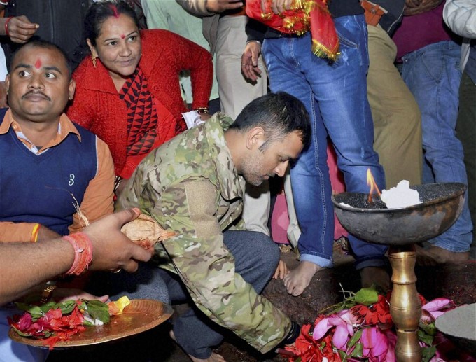 Photo Gallery : Indian Cricketer Mahendra Singh Dhoni Photo Gallery : Indian Cricketer Mahendra Singh Dhoni