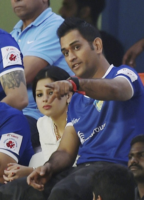 Photo Gallery : Indian Cricketer Mahendra Singh Dhoni Photo Gallery : Indian Cricketer Mahendra Singh Dhoni