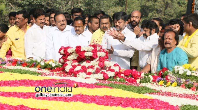 Floral Tribute To NTR At Rasoolpura Floral Tribute To NTR At Rasoolpura