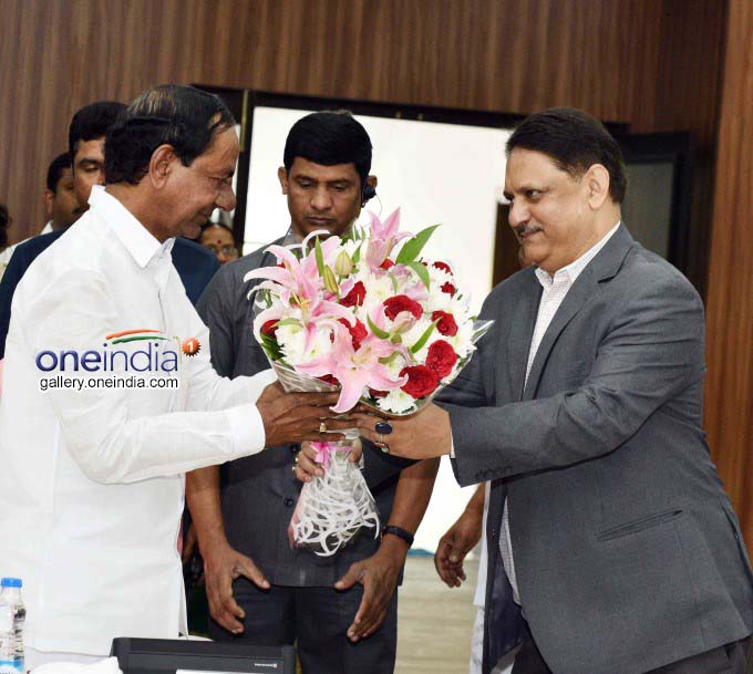 KCR Meeting With Collectors At Pragathi Bhavan KCR Meeting With Collectors At Pragathi Bhavan