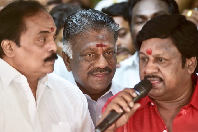 O Panneerselvam And Deepa Jayakumar Press Meet In Chennai O Panneerselvam And Deepa Jayakumar Press Meet In Chennai
