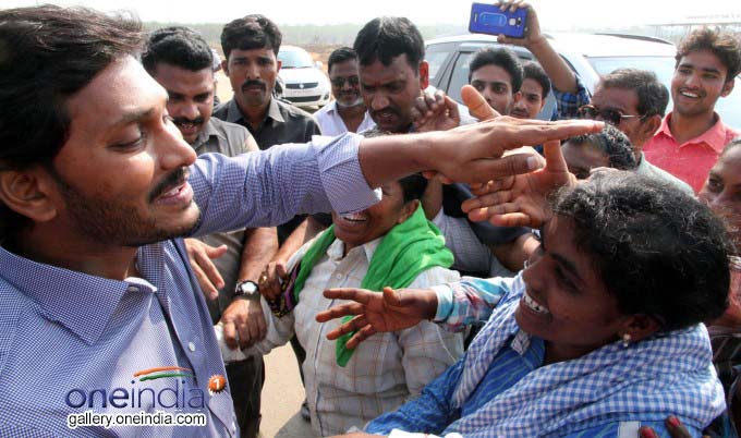 Jaganmohan Reddy At Yuva Bheri In Guntur Jaganmohan Reddy At Yuva Bheri In Guntur