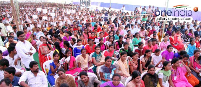 Jaganmohan Reddy At Yuva Bheri In Guntur Jaganmohan Reddy At Yuva Bheri In Guntur