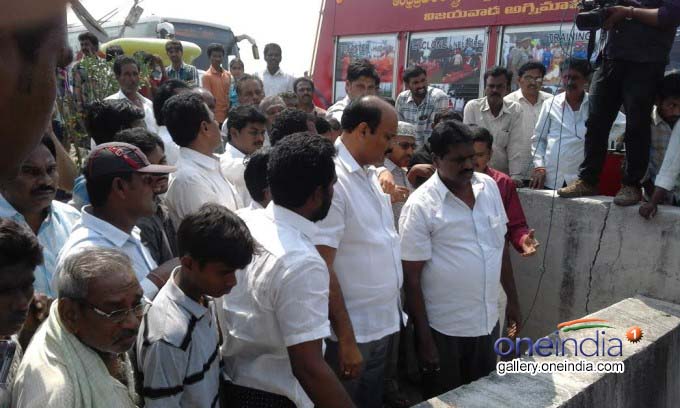 Diwakar Bus Accident In Krishna District Diwakar Bus Accident In Krishna District